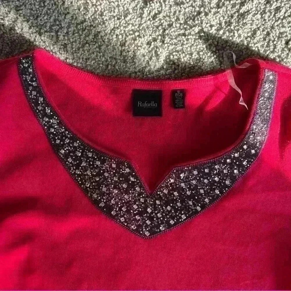 NWT Rafaella Red decorative neck jeweled top size small - Picture 4 of 5